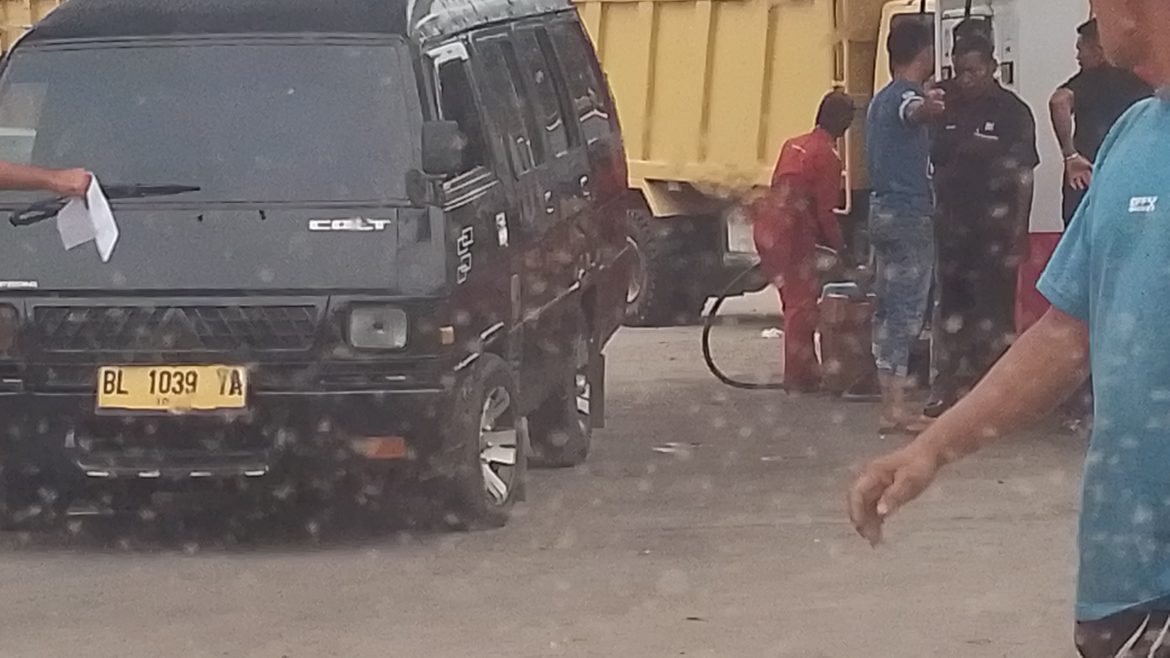 Pelanggaran Terbuka SPBU Julok: Hak Rakyat Diinjak, BBM Subsidi Dikuras Habis Lewat Jerigen